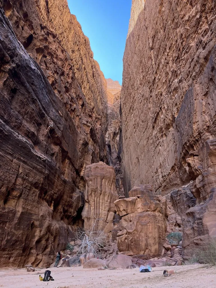 Sport climbing and boulder scouting at Burrah Canyon