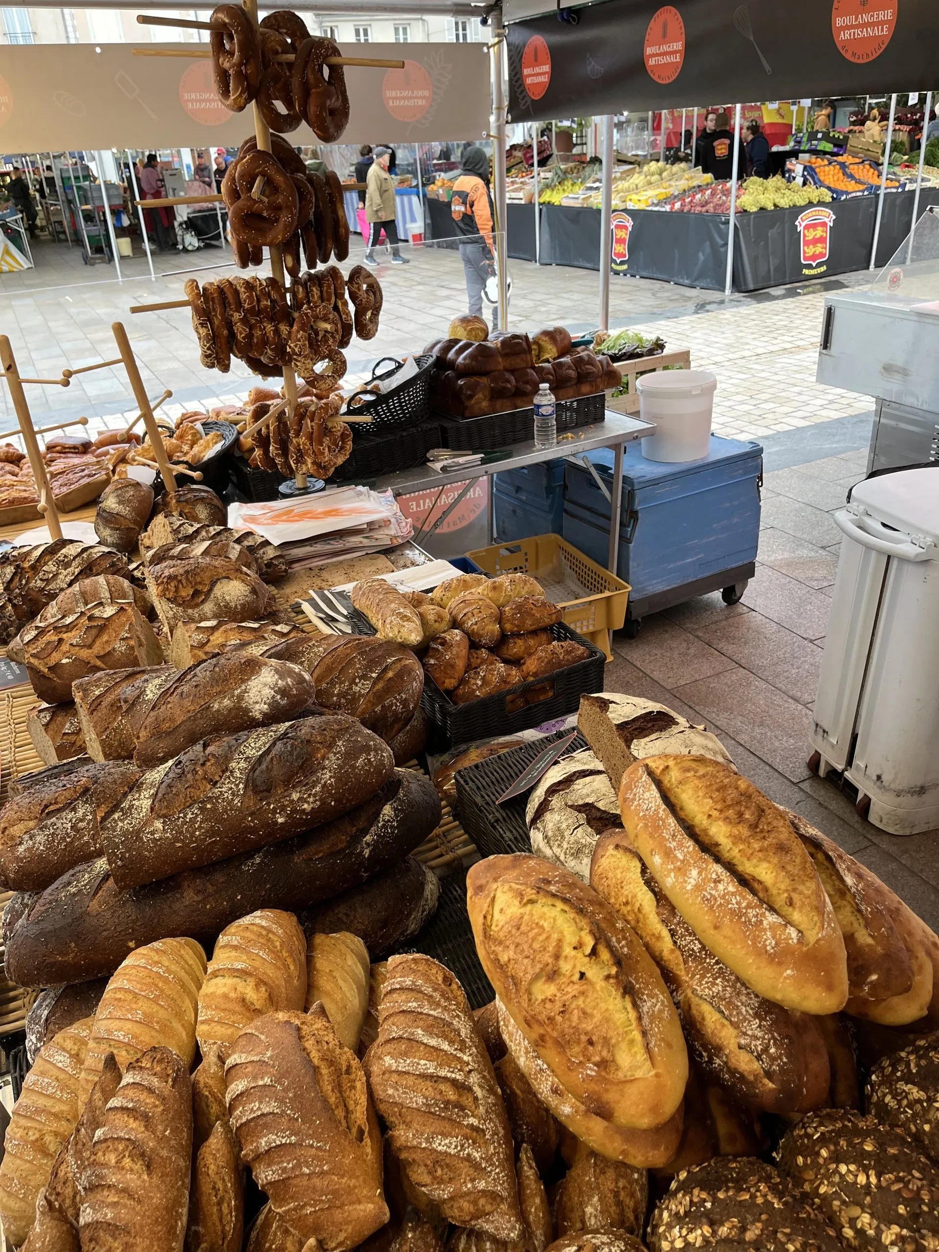 Les Petits Pains De Mathile at Fontainebleau farmers market